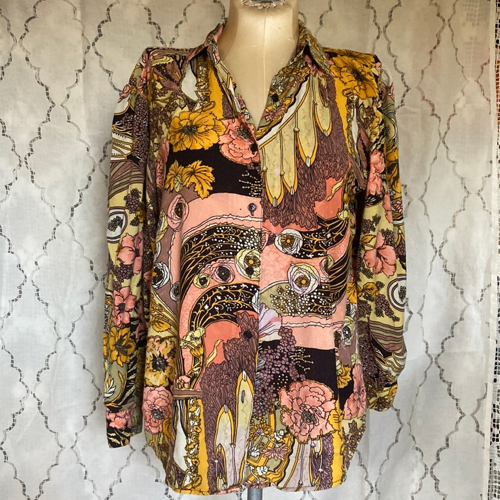 60s or 70s Era Hippie Rayon Funky Floral Button Up